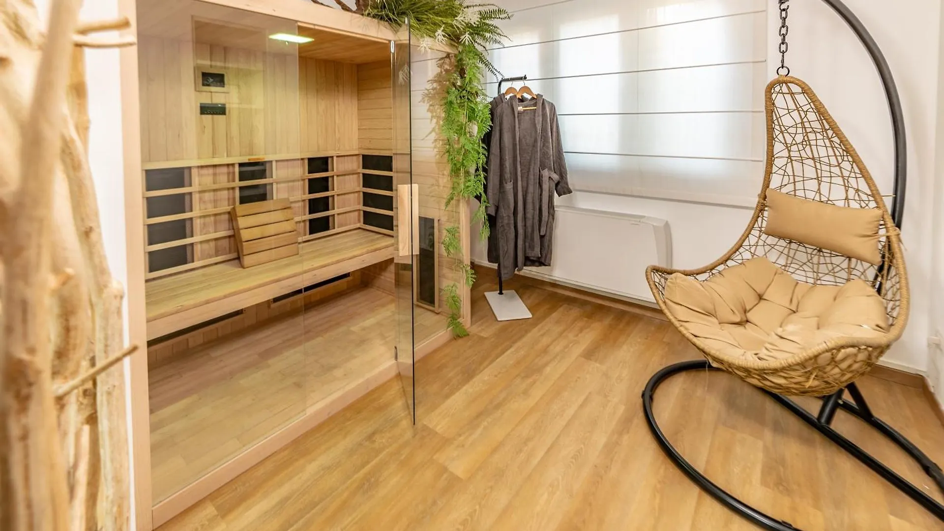 Luxe & Central Haven - Jacuzzi, Sauna, Steam, Private Parking Como 0*,