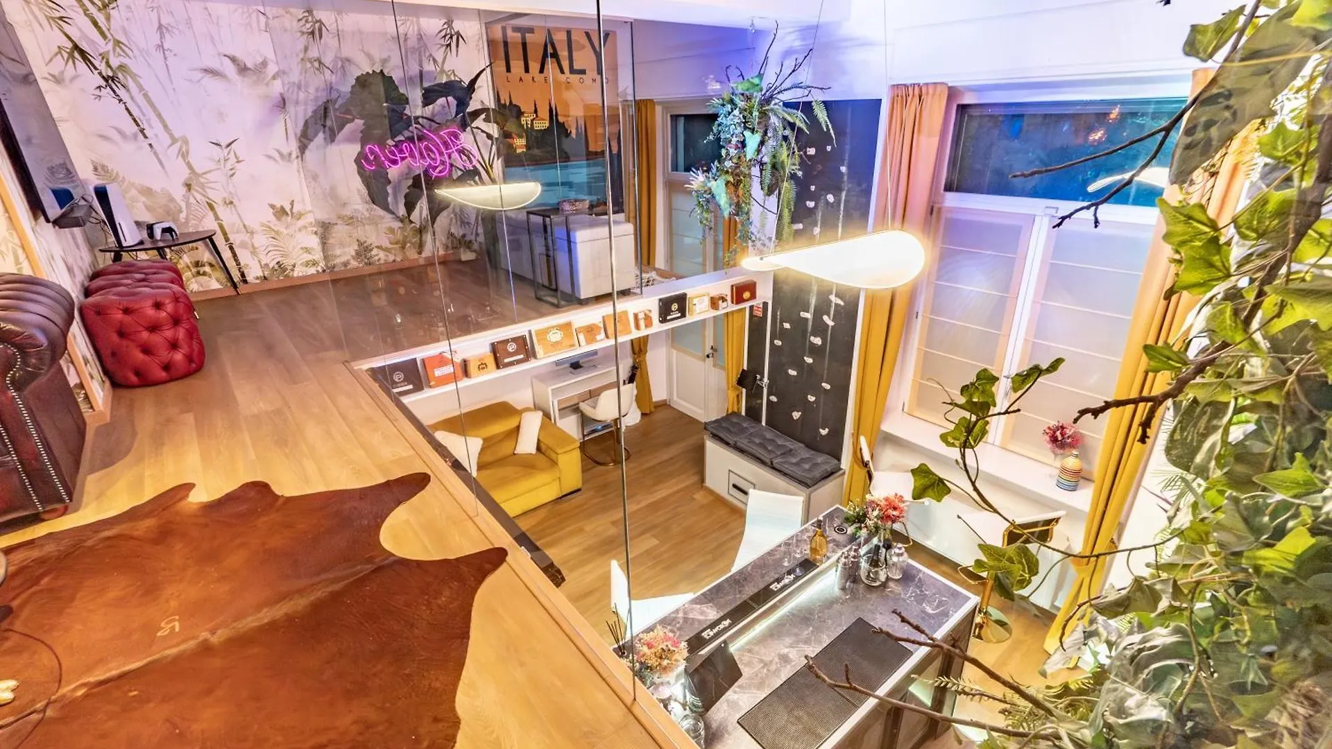 Luxe & Central Haven - Jacuzzi, Sauna, Steam, Private Parking Como 0*,  Italy